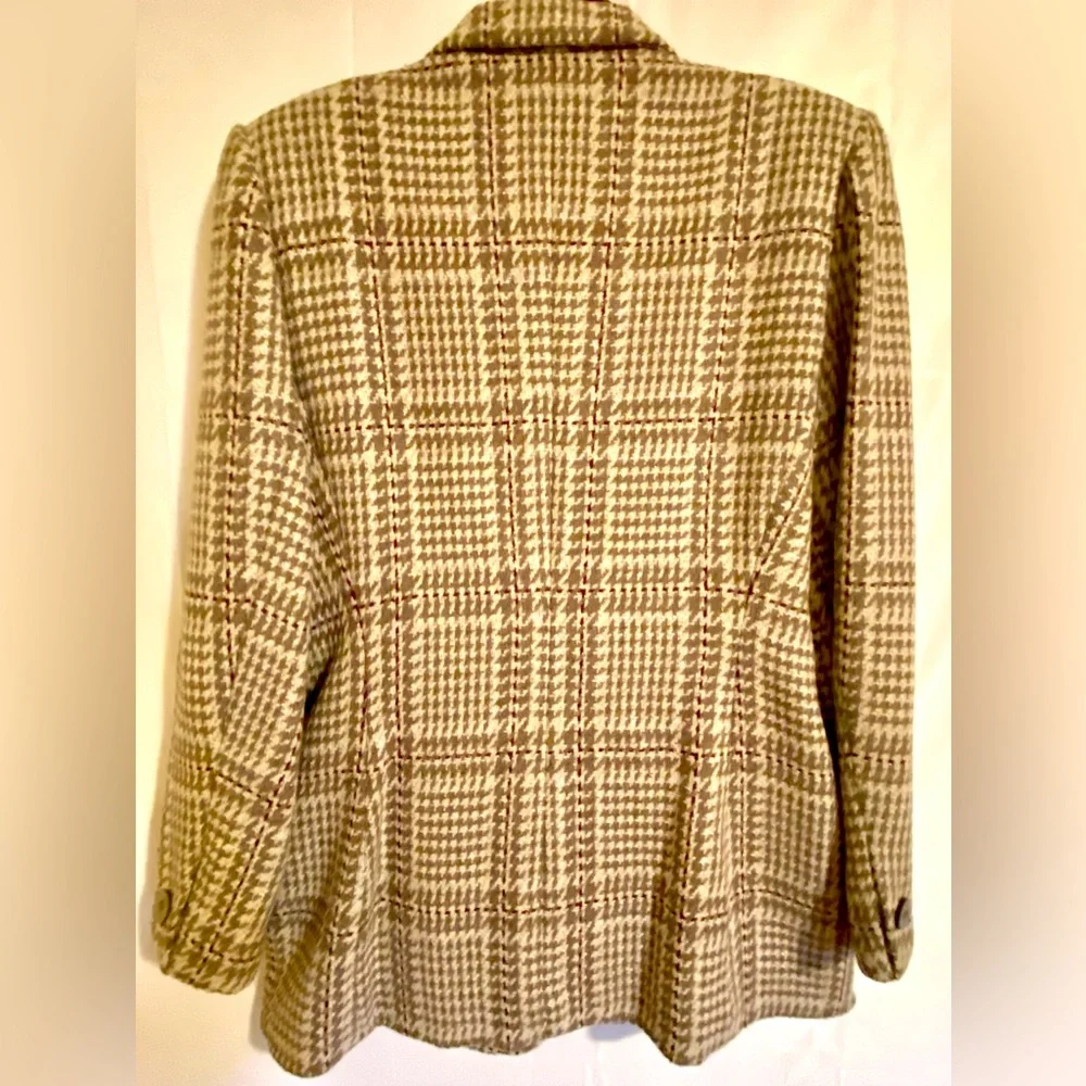 Ladies Blazer - Picture 3 of 6